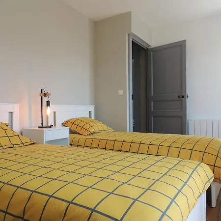 Jolie Maison 3 Etoiles Entierement Renovee 푸라