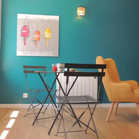 Jolie Maison 3 Etoiles Entierement Renovee * 푸라